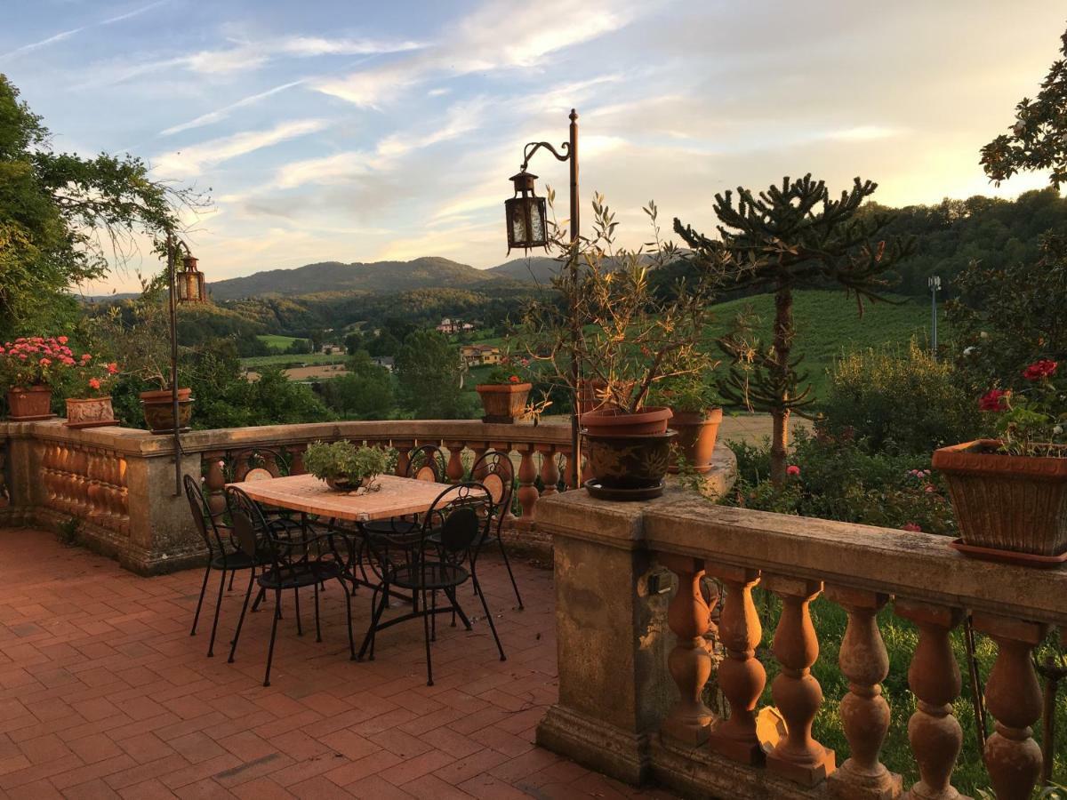 Villa Baronzola มอนเตวาร์คี ภายนอก รูปภาพ